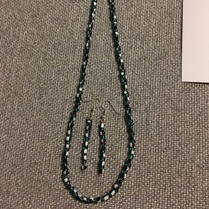 Necklace and earring set